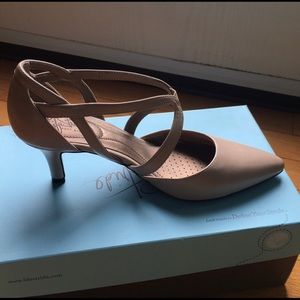 Life Stride Seamless Brand New in box Size 8W